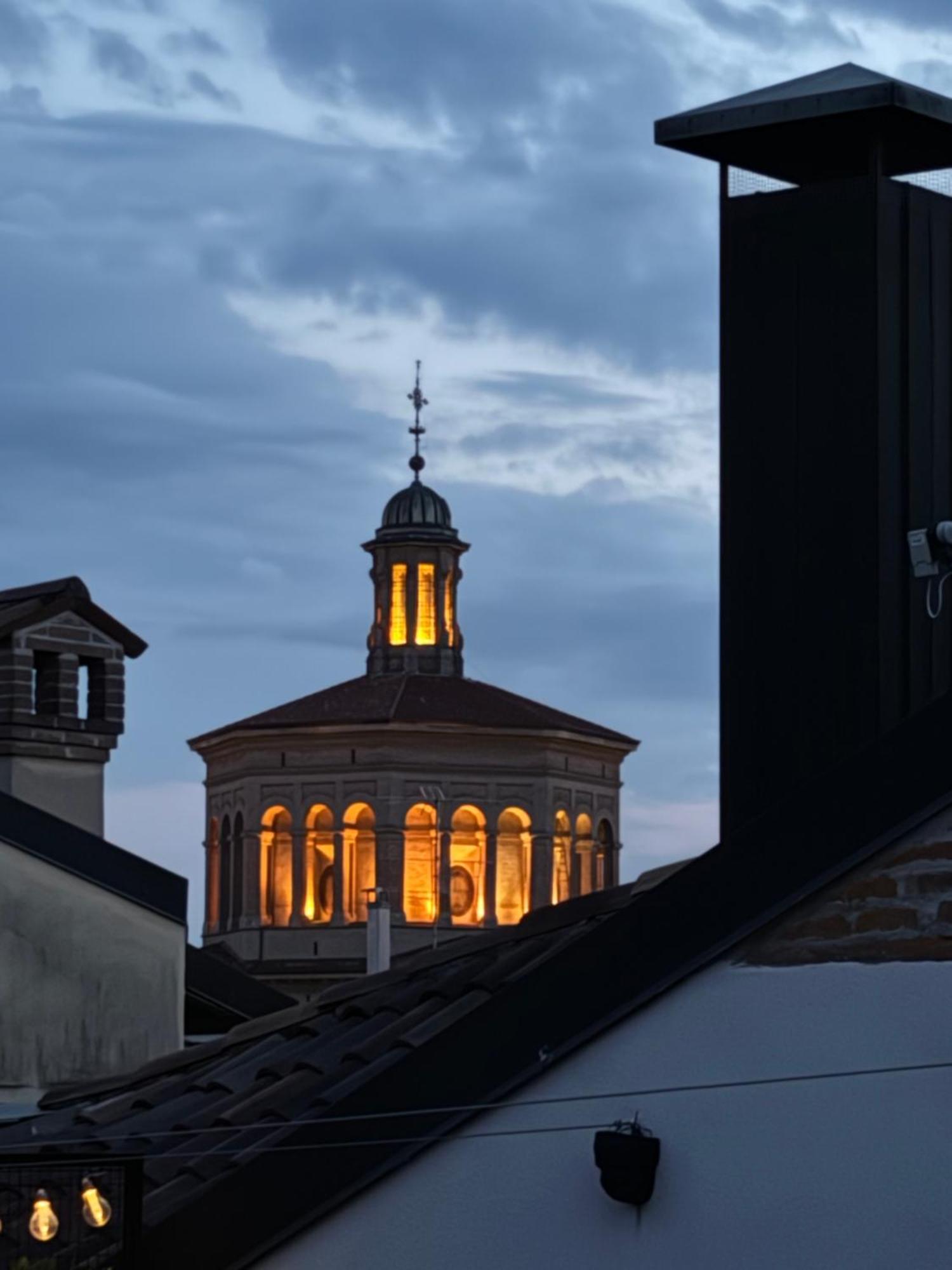 La Terrazza In Centro Apartment Treviglio Exterior photo